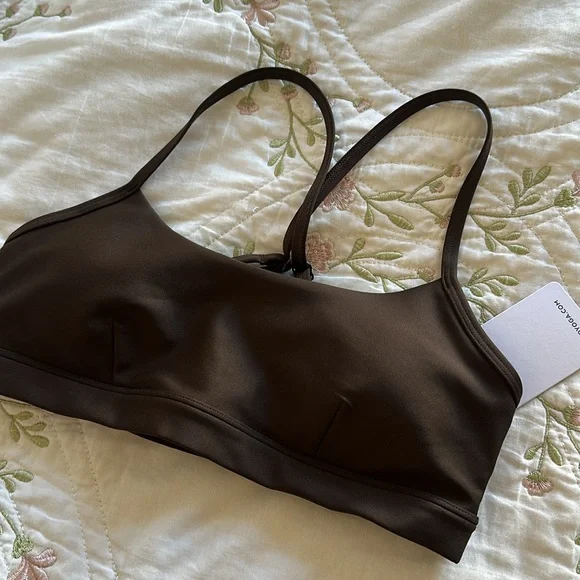 Alo Espresso Airlift Intrigue Bra - Picture 2 of 7